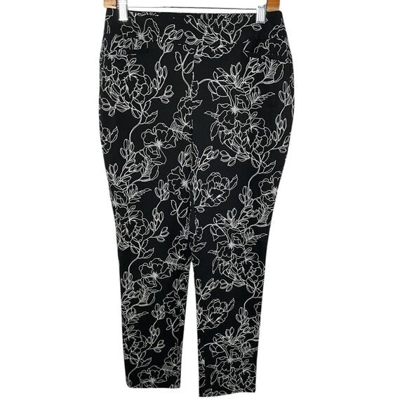 Chico's Brigitte Basic Slit Ankle Pants Front Pockets Size 4 Regular Stretchy - Picture 1 of 9